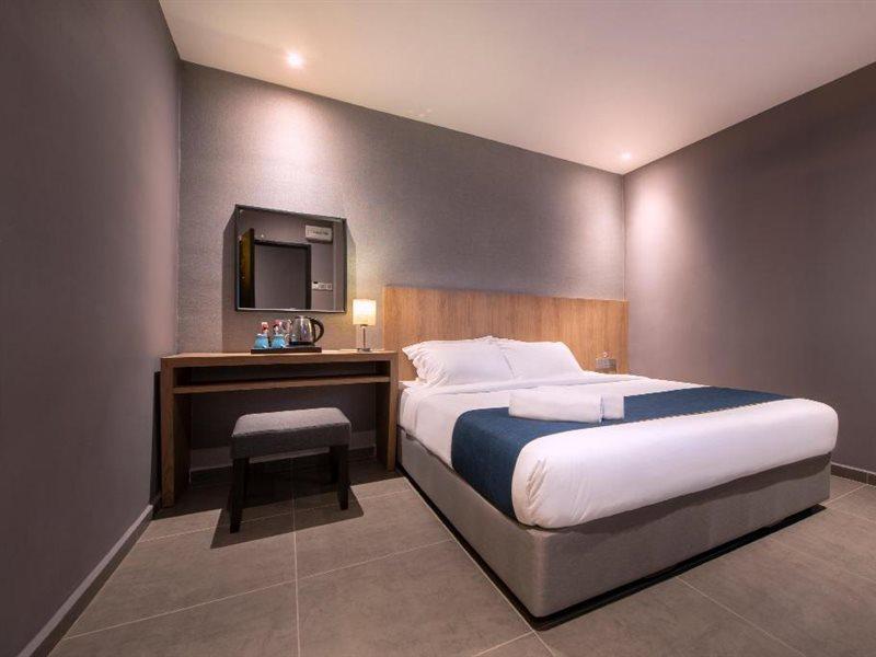 Orange Business Hotel 3*