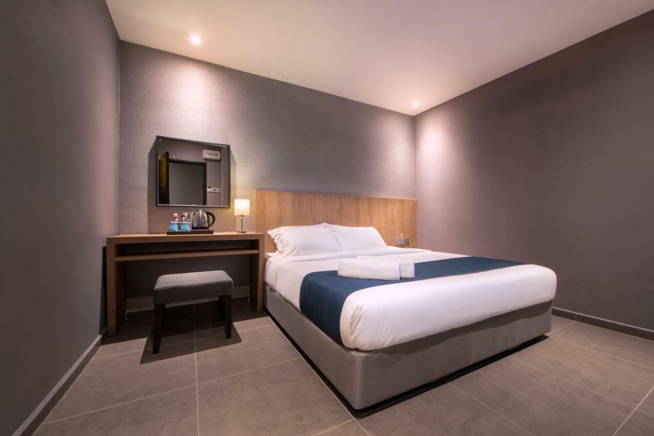 Orange Business Hotel 3*